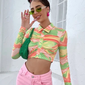 Tröja - Superfin tröja från shein👌🏻 aldrig använd 💞