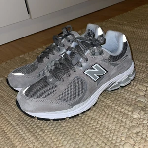 New balance 2002r - New balance i modellen 2002r, använda ca 2 ggr men är lite små på mig. 