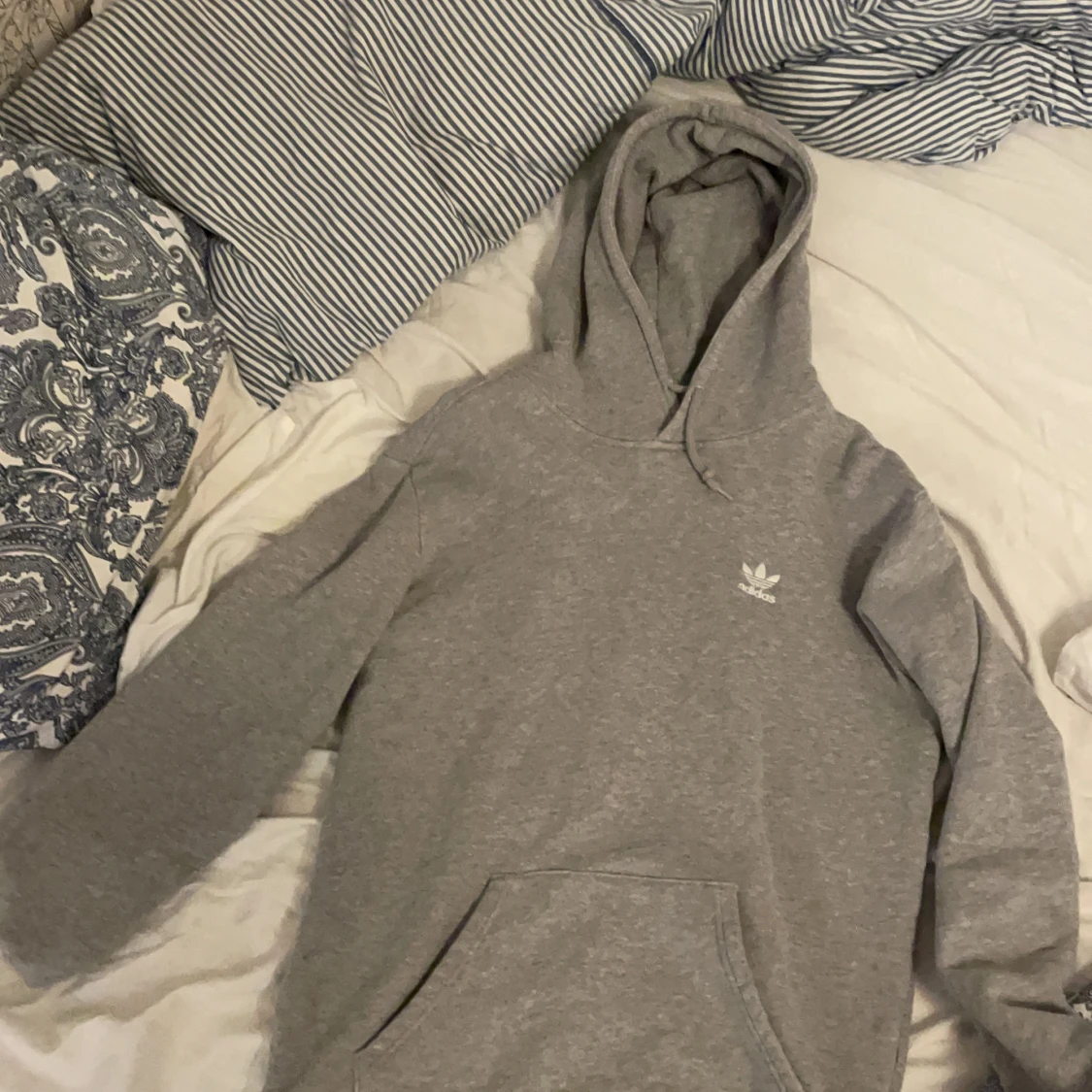 Adidas hoodie grå - 90