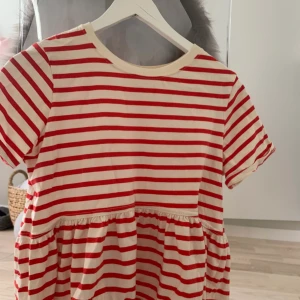 Tröja ifrån zara - Tröja ifrån zara, andvönd fåtal gånger🤗