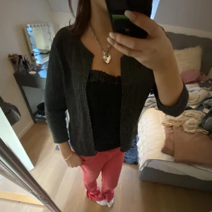 Trekvartärmad kofta - Trekvartsärmad jacka med svart vit mönster💕