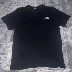 The north face t shirt - Bra skick inte använd så mycket