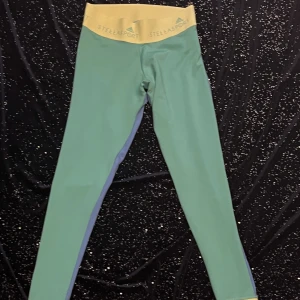 adidas yoga byxor  - adidas stellasport yogi pants, never really used, nice smug fit and very comfortable with nice colors