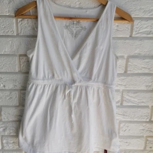 Topp - Vit topp från esprit