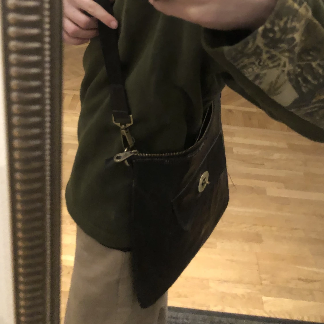 Äkta Mulberryväska i läder med axelrem  - 90