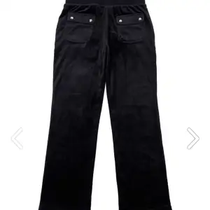 Helt nya svarta juicy couture embro byxor, fickor fram och bak. Stl 170/176. Nypris 800, säljes för 700 kr. Finns i Sandviken.