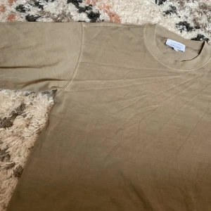 Other stories trekvarts ärm t-short i stl xs - Jättefin trekvartsärm t-shirt i stl xs-m ❤️‍🔥 Köpt för 1 år sen men aldrig använd. Original pris 390