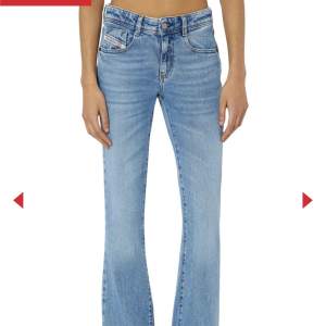 Säljer mina lågmidjade snygga disel jeans i st 36. Byter gärna mot ett par andra Jeans elller ett par större disel jeans ❤️