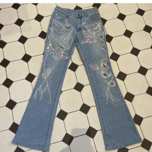 jeans - supersnygga jeans som jag nyss köpt, säljer vidare då de var aningen för små😕storlek s 