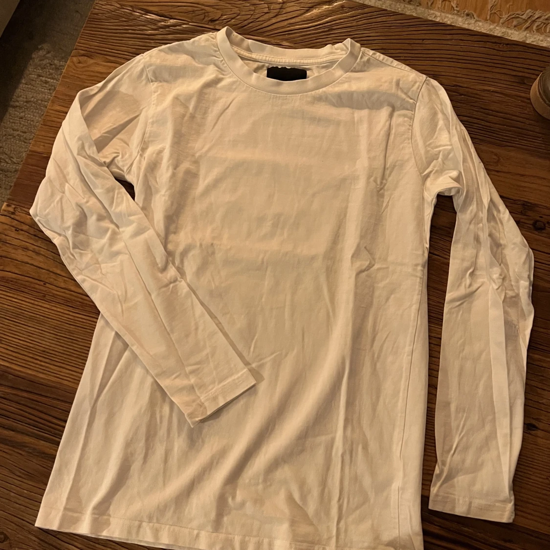 Vit långärmad tröja