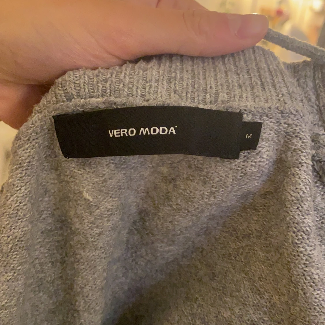 Stickad grå tröja - 91