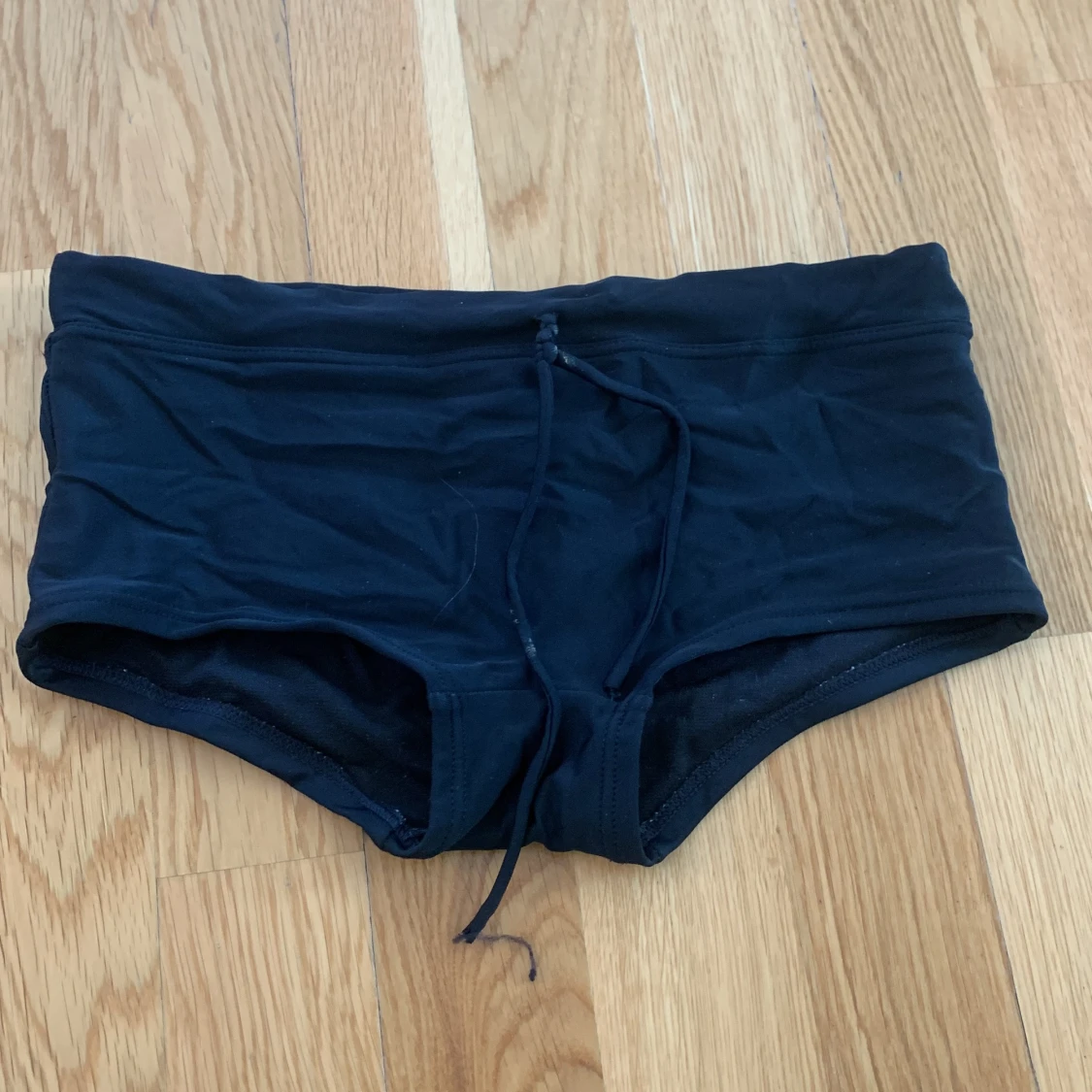 Svart bikini underdel