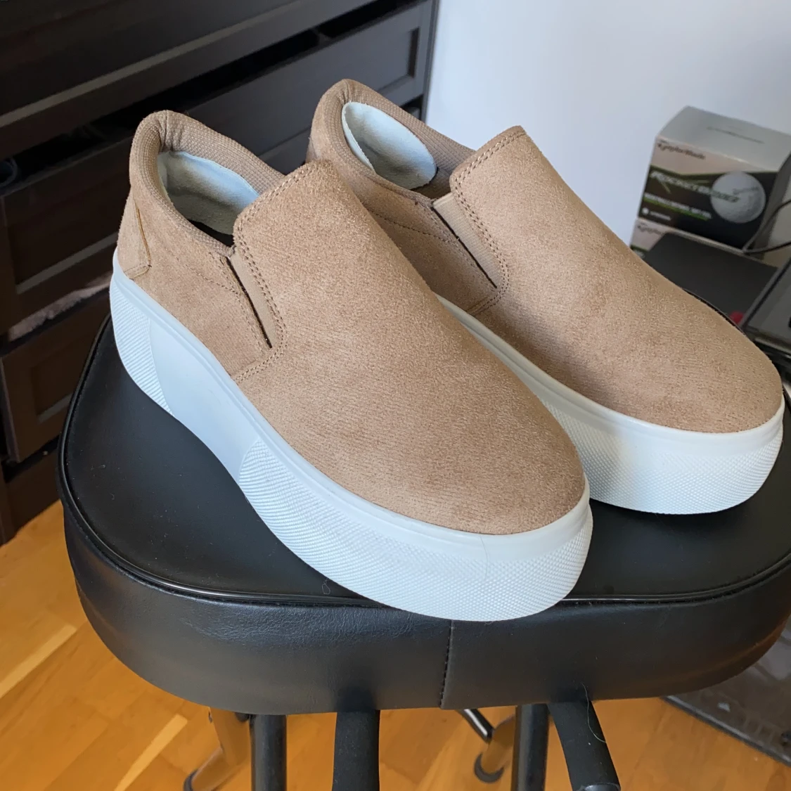 Platå sneakers, aldrig använt!