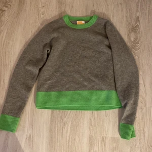 From the futre tröja  - säljer min Fina oanvända from the futre tröja i kashmire storlek xs men funkar s också nypris är 1699 kr säljer för 600 men pris kan diskuteras ❤️