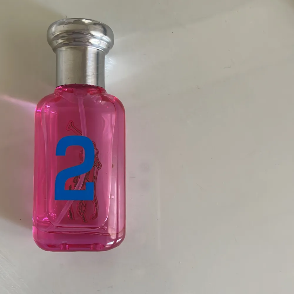 Ralph Lauren parfym, 30ml helt ny och endast test sprayad. Nypris runt 300-450kr🙌🏼☺️. Accessoarer.