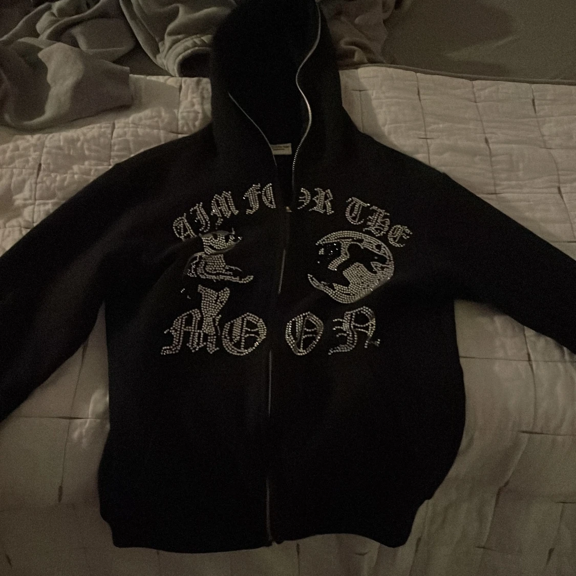 Aim for the moon hoodie - 90