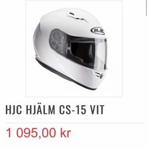 Mopedhjälm - Vit mopedhjälm från Mc-boden säljs efter ett fåtal använda ggr då jag istället vill ha i färgen svart. I nytt skick. Skriv privat för mer info <3 kan både mötas upp och frakta 