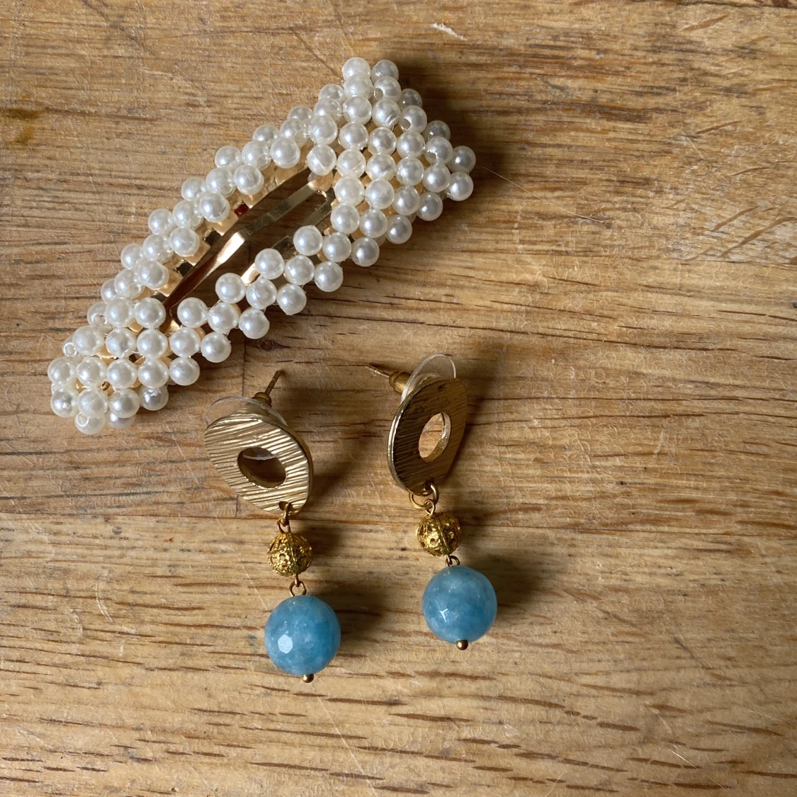 Örhängen och spänne