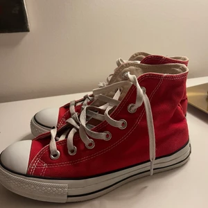 converse - köpte för 400 på plick var för små 