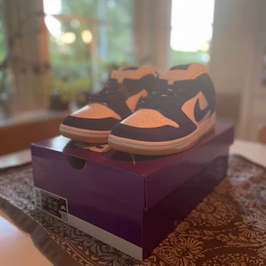 Sb dunk low ”los angeles dodgers” - Ett par oanvända dunks i stl 43 Wts/wtt Priset är inte fast
