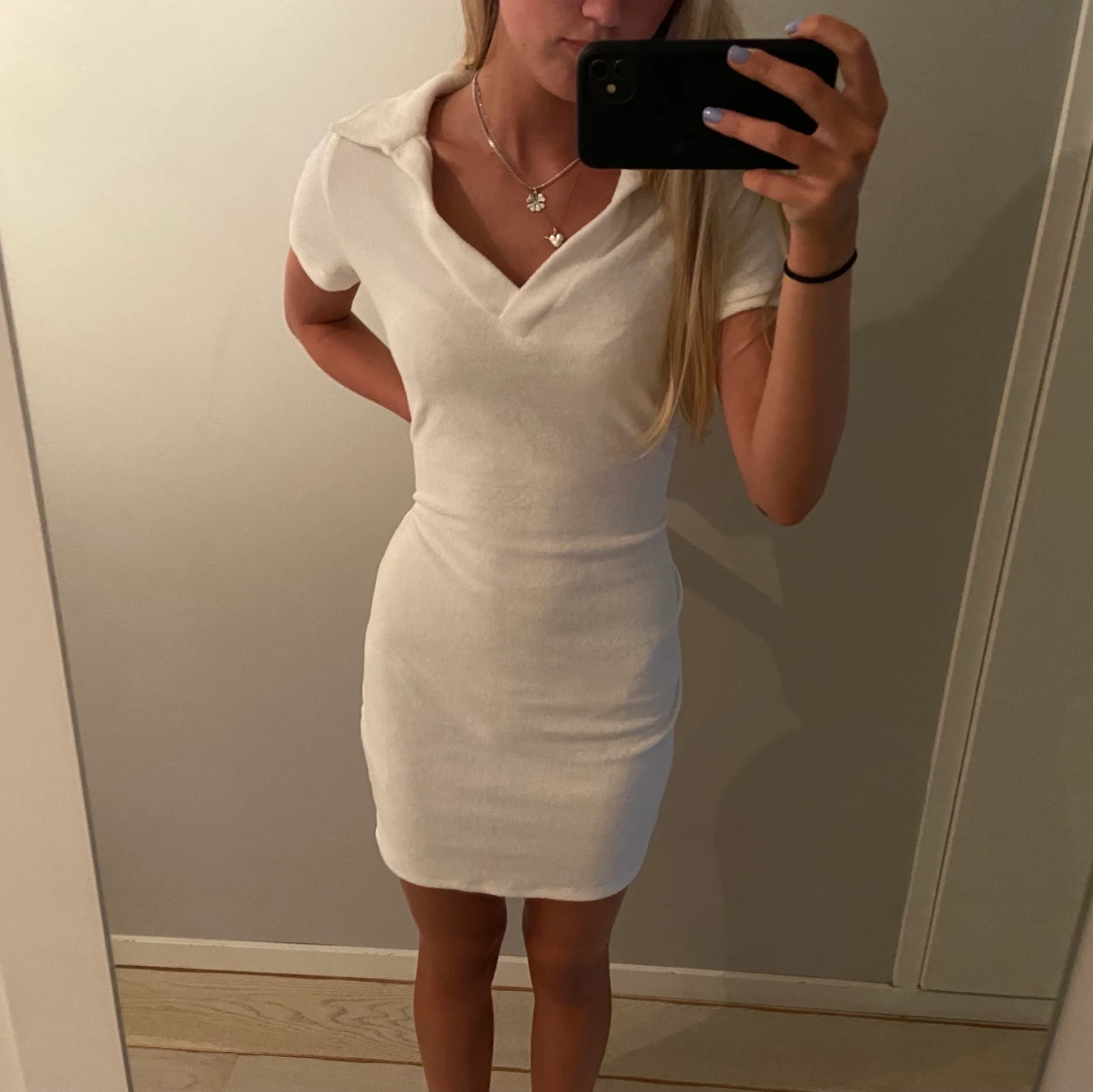 Vit frotté klänning  - 91