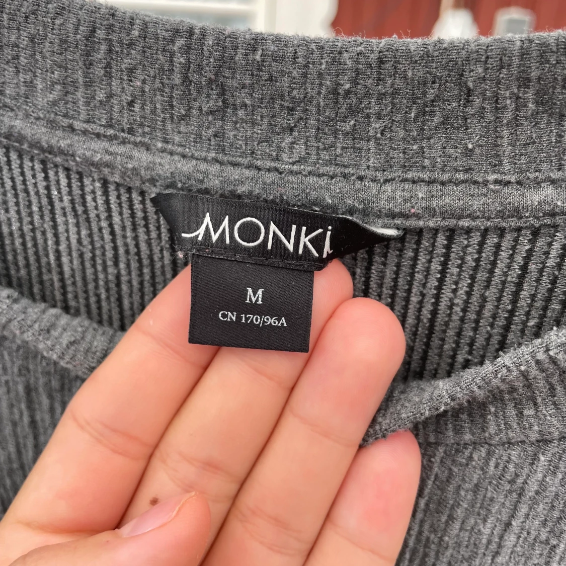 Grå klänning stl M - 90