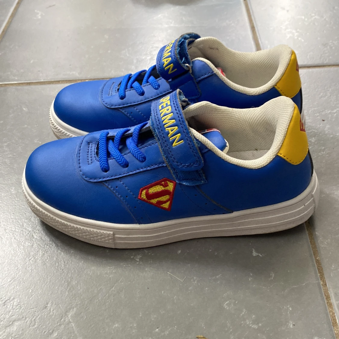 Superman skor - 90