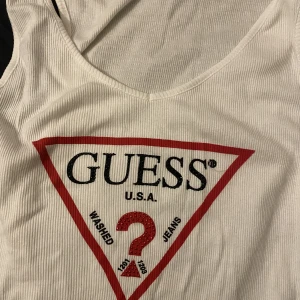 Guess linne  - Nästan oanvänt linne