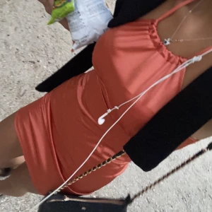 Fest klänning - Skitsnygg klänning ja köpte i Kroatien passar nog 34-38 xs-m