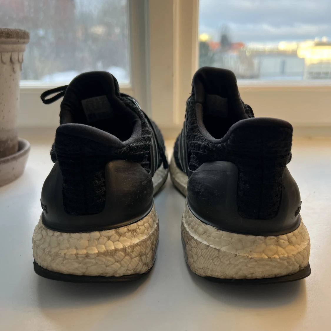 Svarta adidas ultra boost 36 2/3  - 91