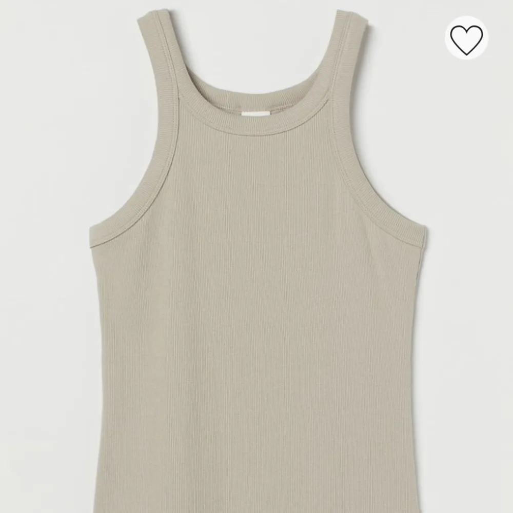 Beiget linne från H&M. Oanvänt. . Toppar.