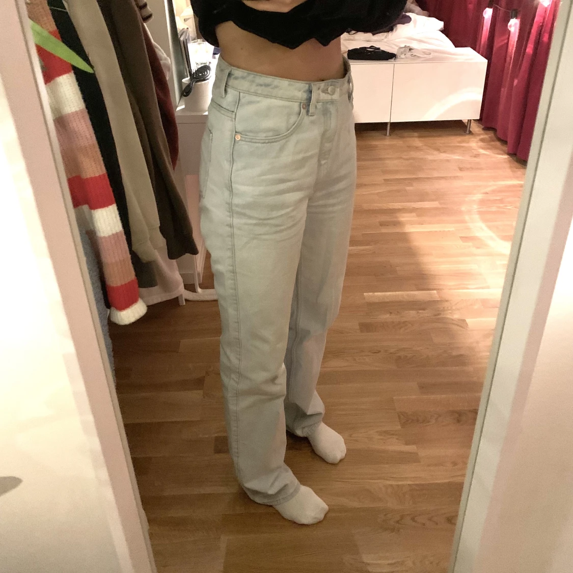 Weekday ljusblå jean strl 30/34 - 90