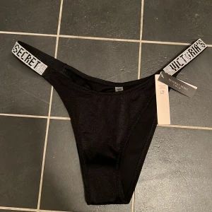 Victorias secret Bikini - Helt ny bikiniunderdel från victorias secret, prislapp och ”hygien liner” kvar