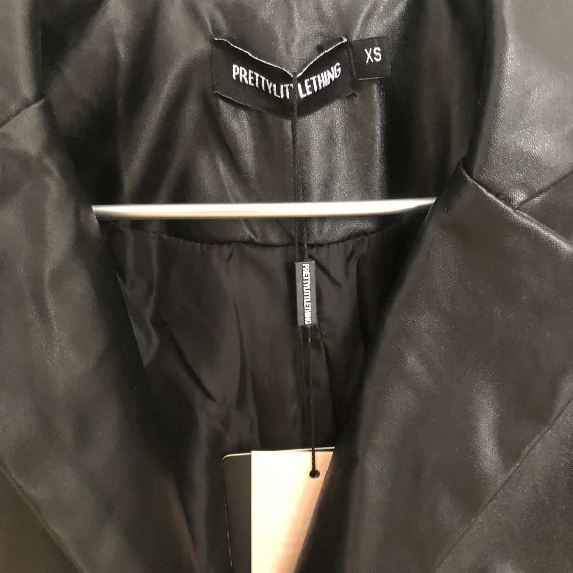 Oanvänd skinnkavaj  - 90