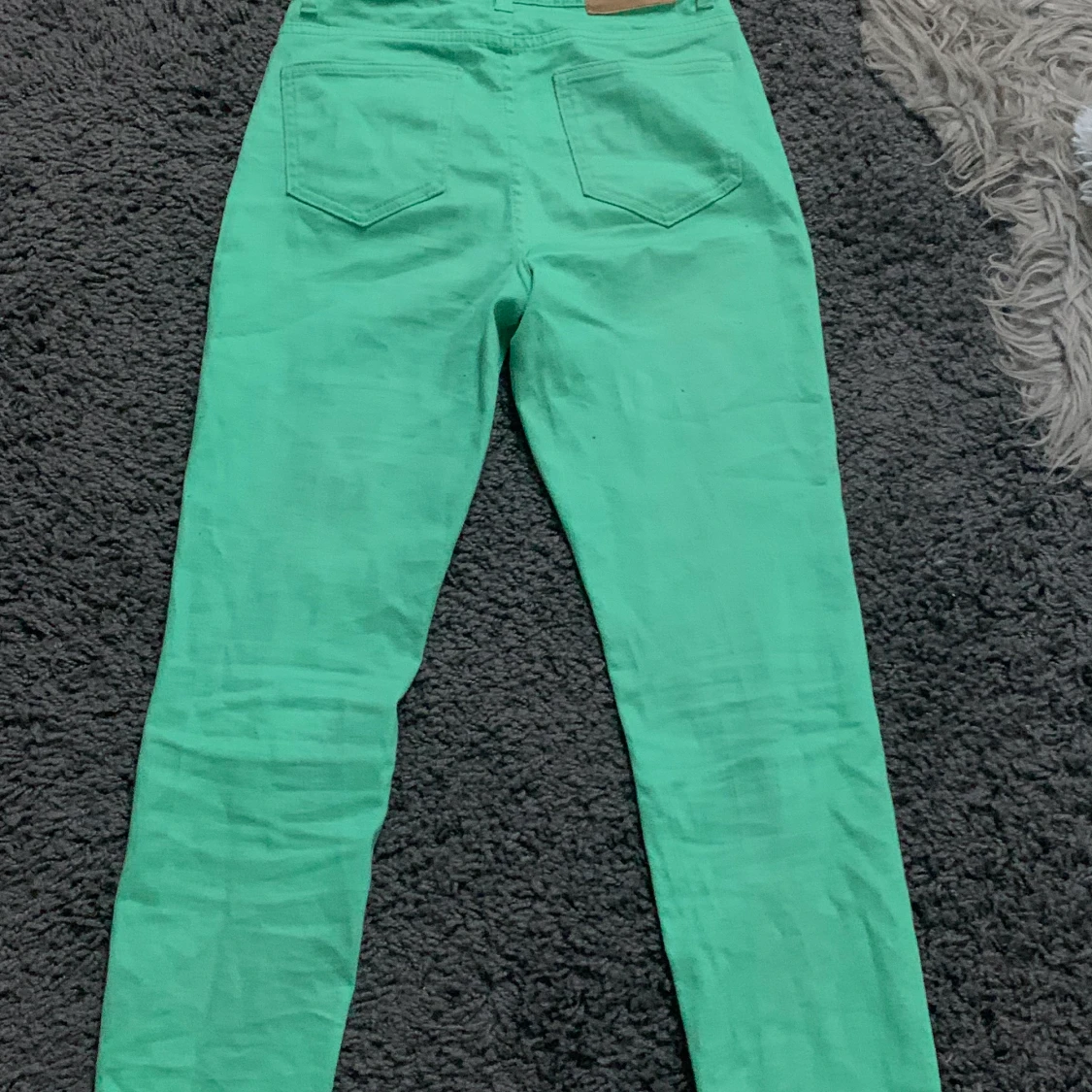 Gröna jeans från Vero Moda. - 91