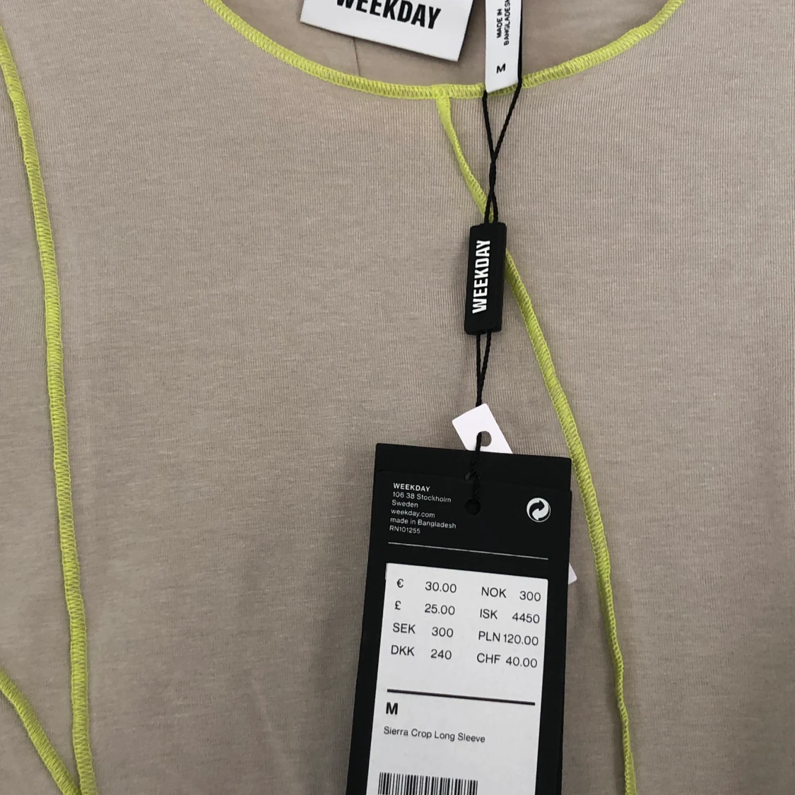 ✨NY✨ tröja från Weekday - 90