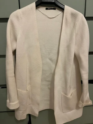 Kofta\Jacka - Använd 1 gång 