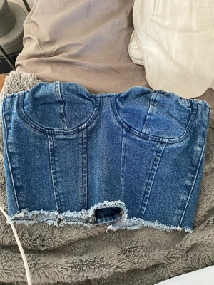 Korsett - Fin korsett i jeansmaterial