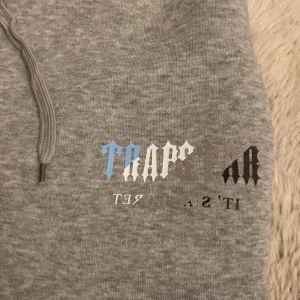 Trapstar byxor - HELT NYA och As sköna och snygga trapstar byxor i storlek s!! Skriv för mer info💗skriv ett rimligt pris så säger jag ja elr nej 