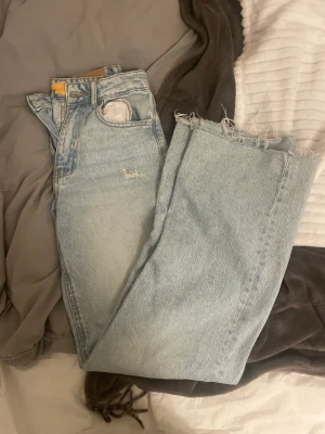 Fina jeans💗 - Snygga jeans💗 köpta för 500kr och säljer för 200kr💗