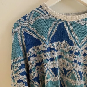 Tröja - Blå tröja, passar S och M😊