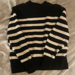 Randig tröja - Super fin randig tröja