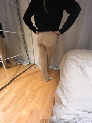 BEIGA JUICY - Beiga juicy i storlek s! Kan mötas och fraktas🥰Gott skick!