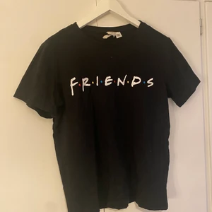 Friends t-shirt  - Friends t-shirt från h&m 