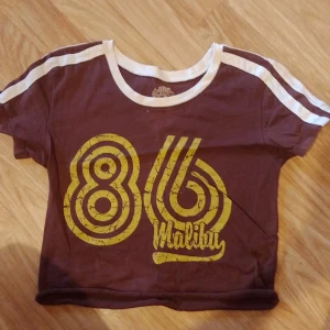 Crop top - Croppat själv Strl S