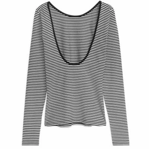 Arket långärmad t-shirt - Superfin långärmad t-shirt från ARKET med djup rygg helt i nyskick! Storlek xs🤎 ljust beige och svart randig! Nypris 290kr