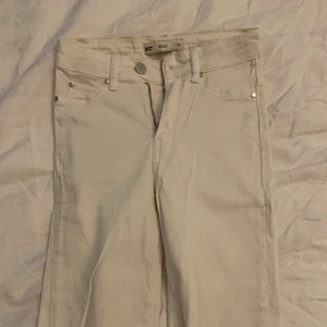Cykelbyxor - Aldrig använda från Gina, cykel shorts i vitt. I priset ingår frakt🤩