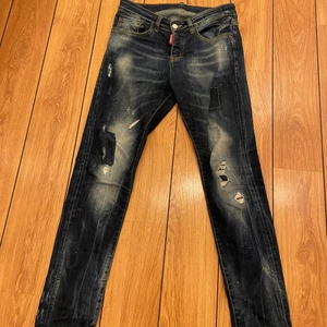 Dsquard jeans stl s - Dequard2 jeans stl S passar mig som är 175cm, 