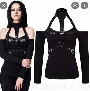 Killstar blouse size L 200kr + 63kr shipping  Or pick up in Uppsala 🦇 