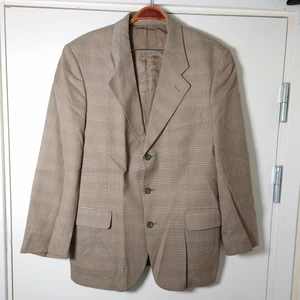 Vintagekavaj - Rutig vintagekavaj i beige. Ingen storleksmärkning, men kanske M i herrstorlek och funkar bra som oversize 🌱